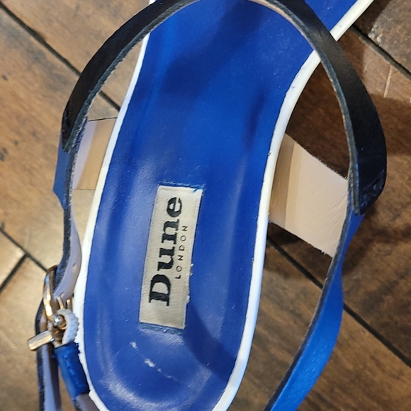 Dune colour block wedge sandals. Size 7 - Picture 8 of 8